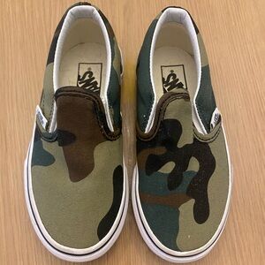 Kids Vans slip on sneakers, camo print, sz 10.5